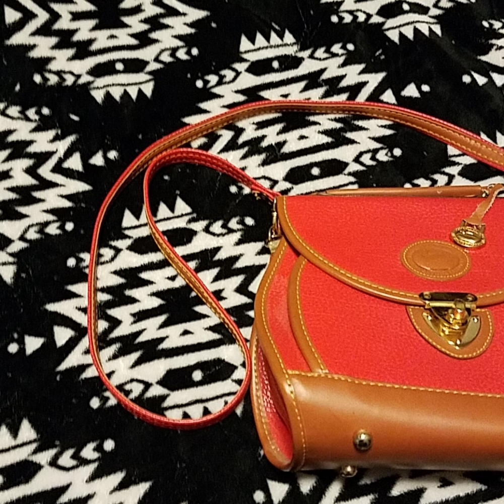 Dooney & Bourke - Picture 7 of 9
